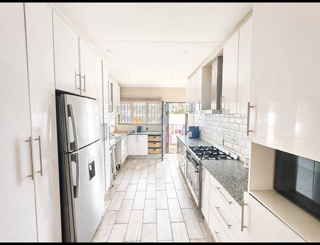 4 BEDROOM HOUSE FOR SALE IN WESTVILLE